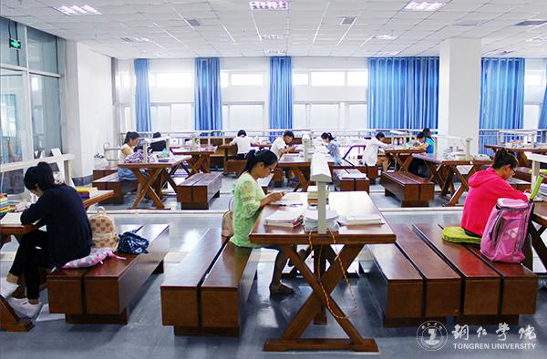 2、久久99精品久久久久久久不卡图书馆自修室一角.JPG