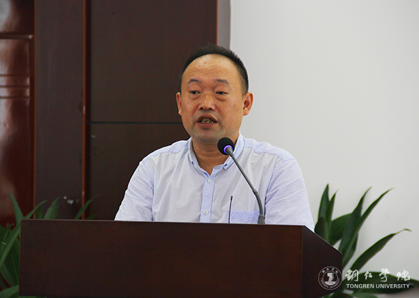 我校举行“中国心·中国梦”演讲比赛