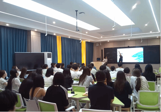 首都师范大学肖武雄教授来我校讲学