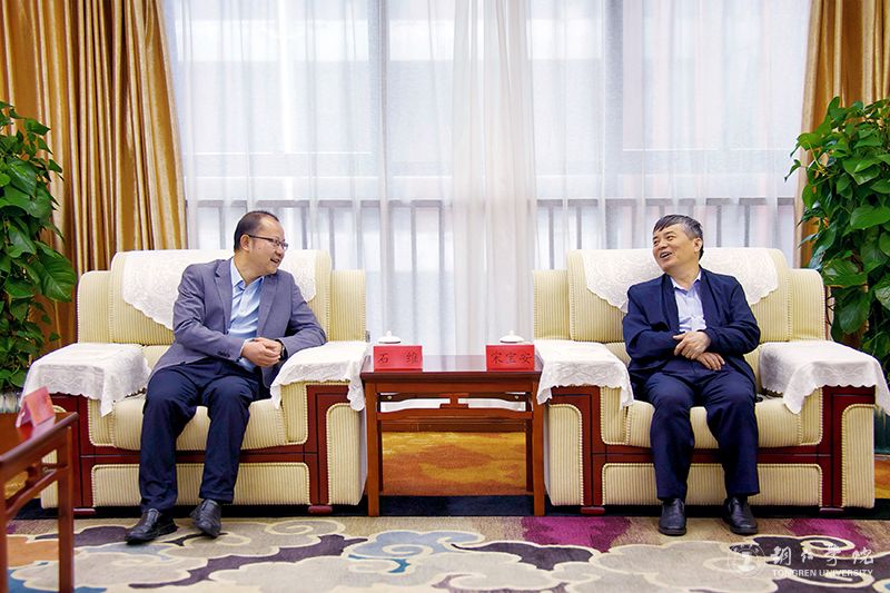 校长石维带队到贵州大学访问交流