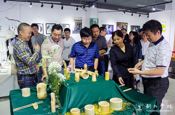 我校艺术学院2017届毕业生作品展开幕